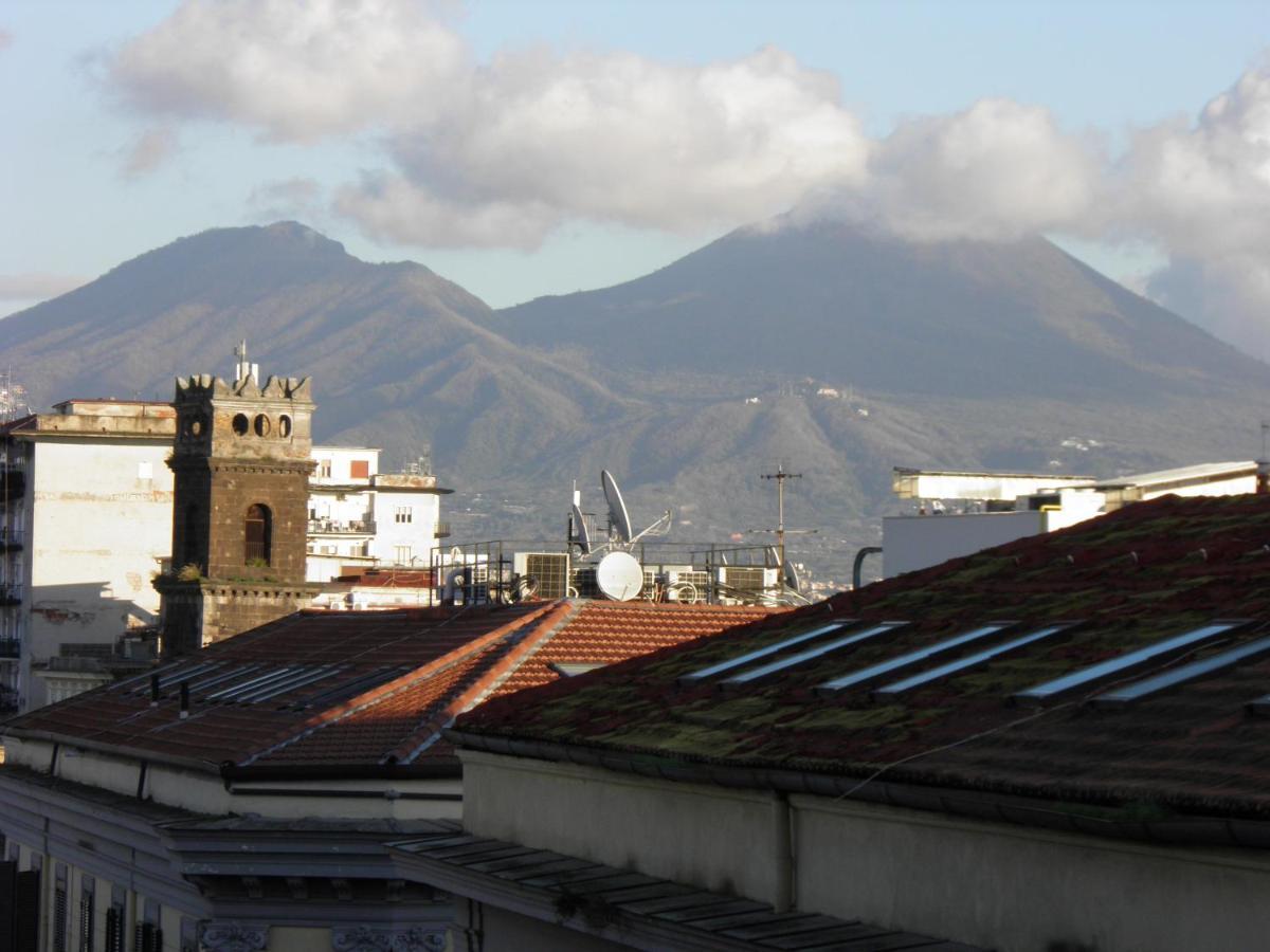 La Stanza Grande Della Luna D'Irene Napoli Eksteriør bilde